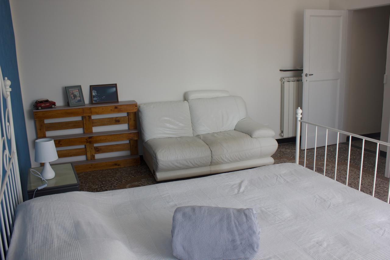 B&B Al Fronte Del Porto Cenova Dış mekan fotoğraf